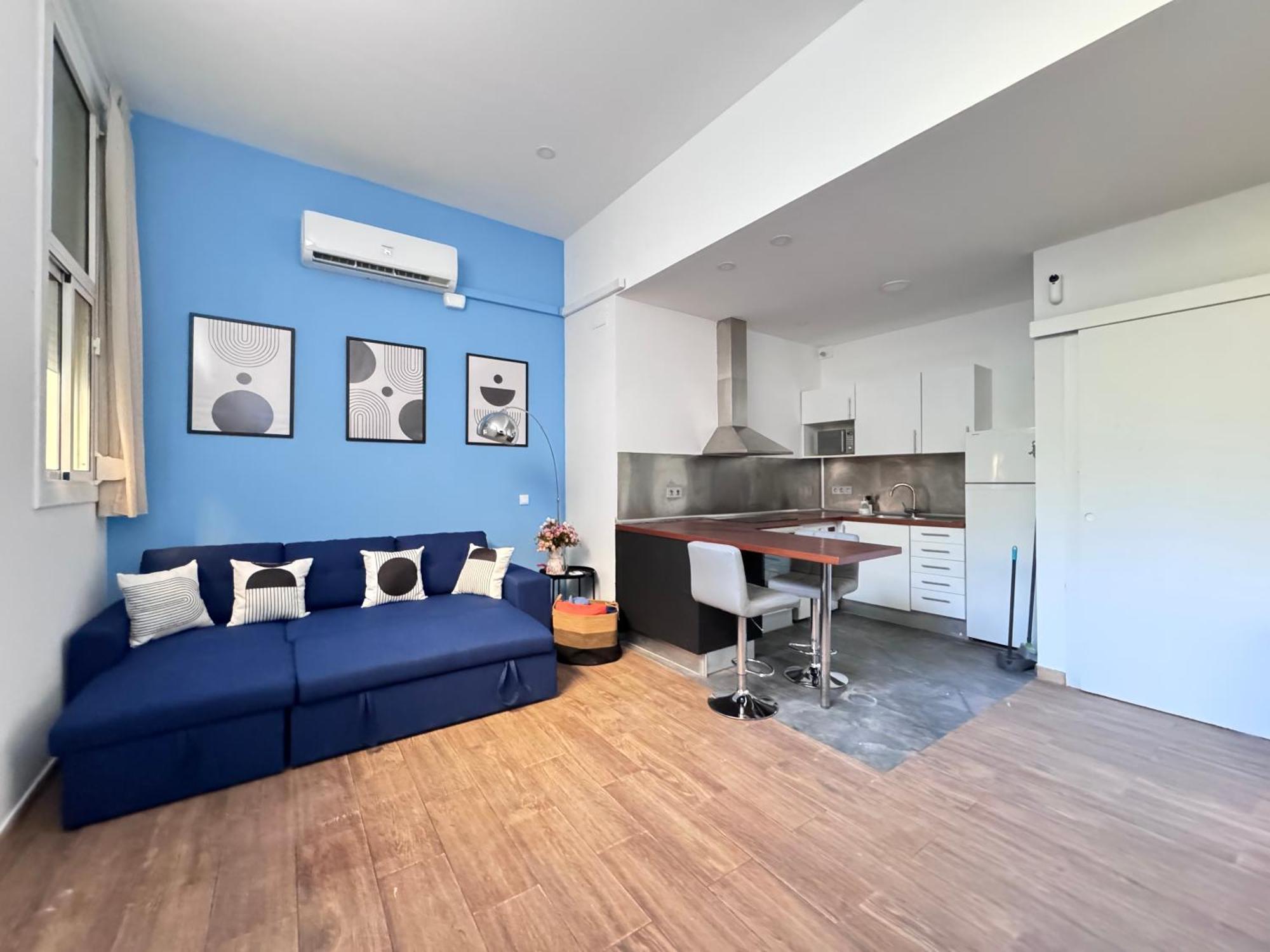 Pamis Sants, Apartament