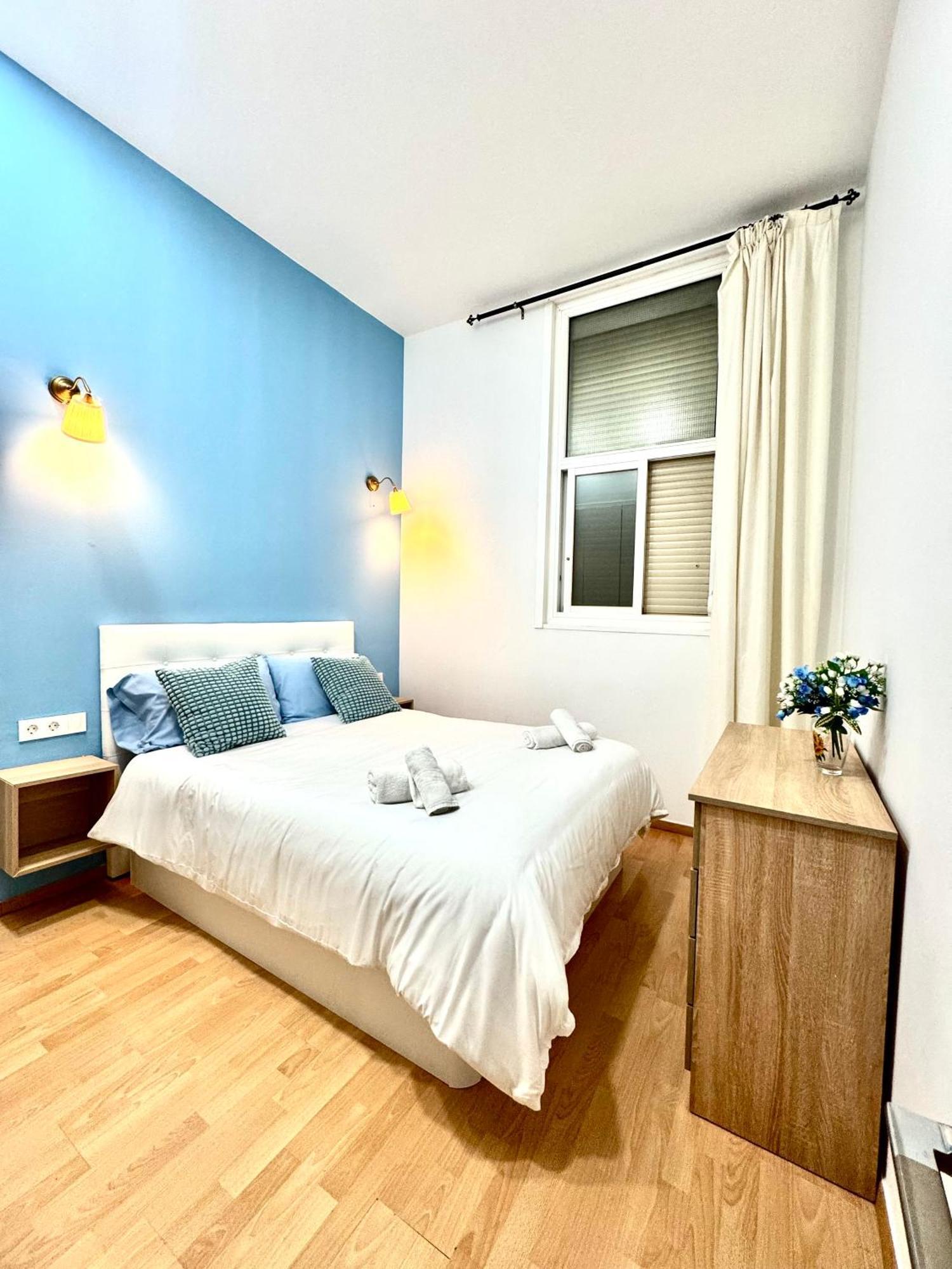 Pamis Sants, Apartament *